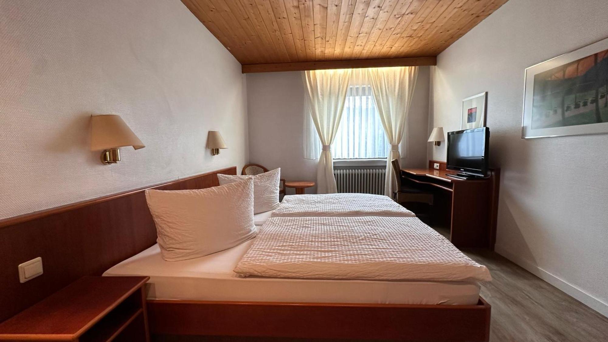 Hotel Hirschberg Hirschberg an der Bergstraße エクステリア 写真